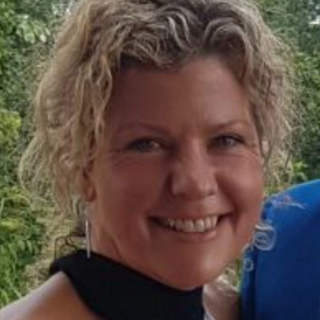 Liz - Artistic Director